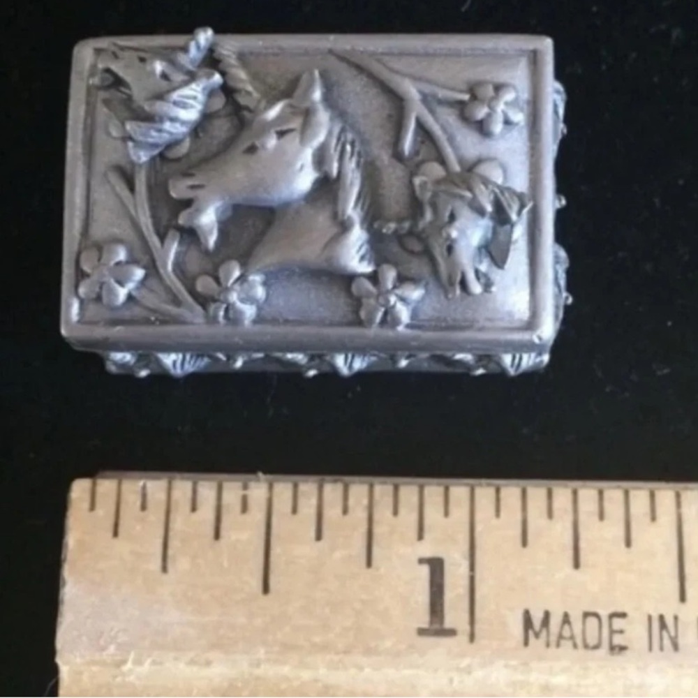 VTG Torino Solid Pewter Unicorn Earrings Brooch Set Trinket Box Case - Picture 10 of 10